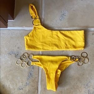 Beach bunny size small bikini